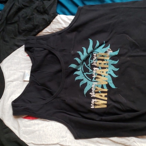 5 Supernatural Long Sleeve Shirts/Tanks bought off shopstands.com - Picture 4 of 6